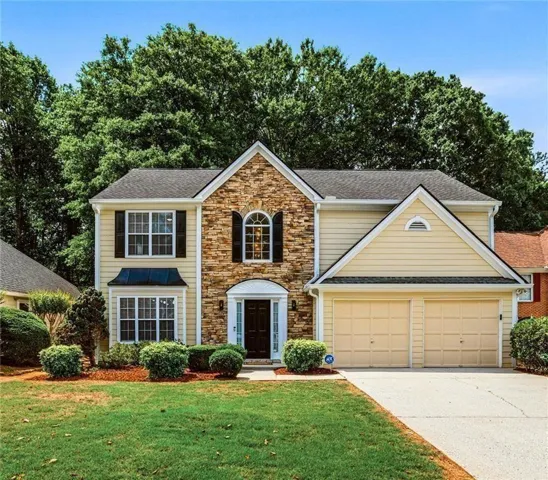 1075 Hidden Pond Lane, Roswell, Georgia 30075