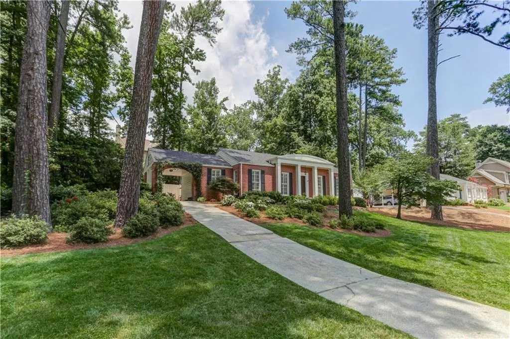 420 Pine Forest Road, Atlanta, Georgia 30342, 3 Bedrooms Bedrooms, ,2 BathroomsBathrooms,Residential,Sold,420 Pine Forest Road,6038522