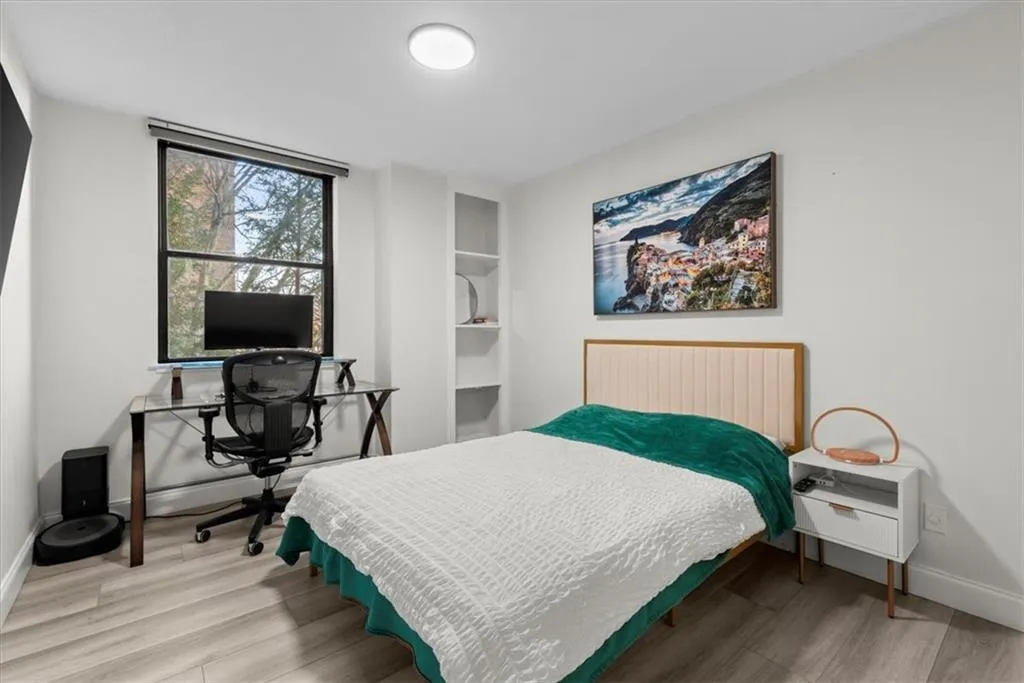 2965 Pharr Court South Nw Unit 304, Atlanta, Georgia 30305, 2 Bedrooms Bedrooms, ,2 BathroomsBathrooms,Residential,For Sale,2965 Pharr Court South Nw Unit 304,7619397