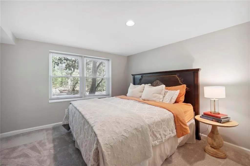 5690 Lake Forrest Drive, Sandy Springs, Georgia 30342, 5 Bedrooms Bedrooms, ,4 BathroomsBathrooms,Residential,Sold,5690 Lake Forrest Drive,7215671