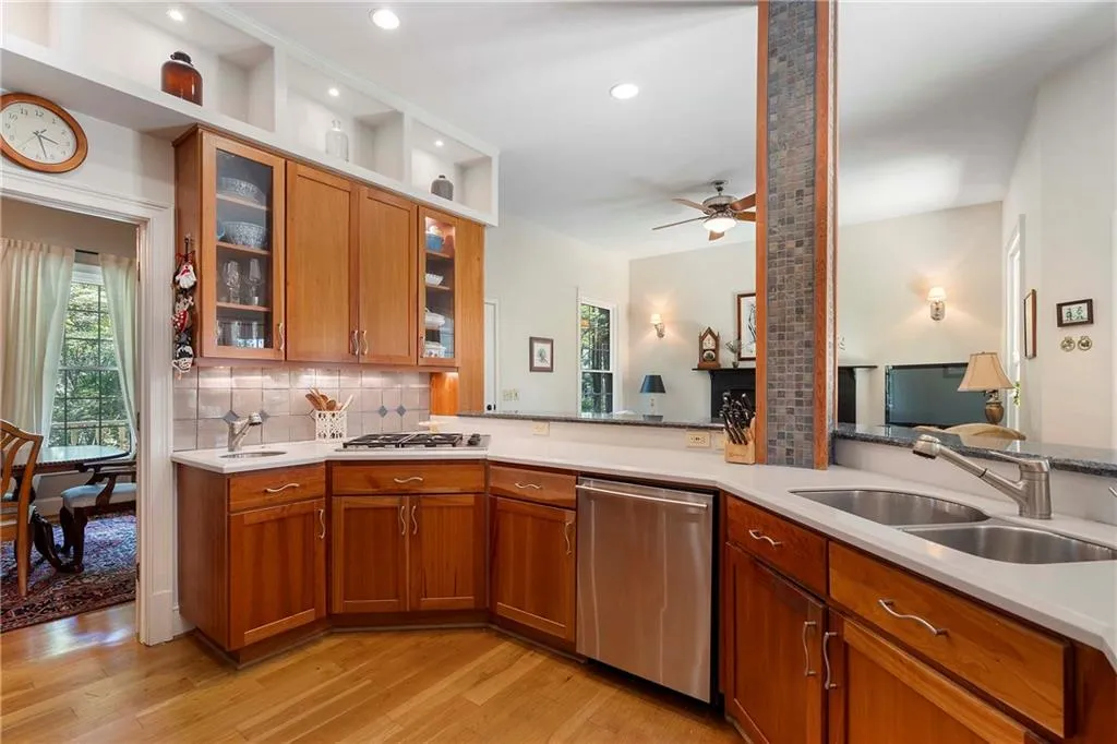3337 Cochise Drive Se, Atlanta, Georgia 30339, 5 Bedrooms Bedrooms, ,4 BathroomsBathrooms,Residential,For Sale,3337 Cochise Drive Se,7641749