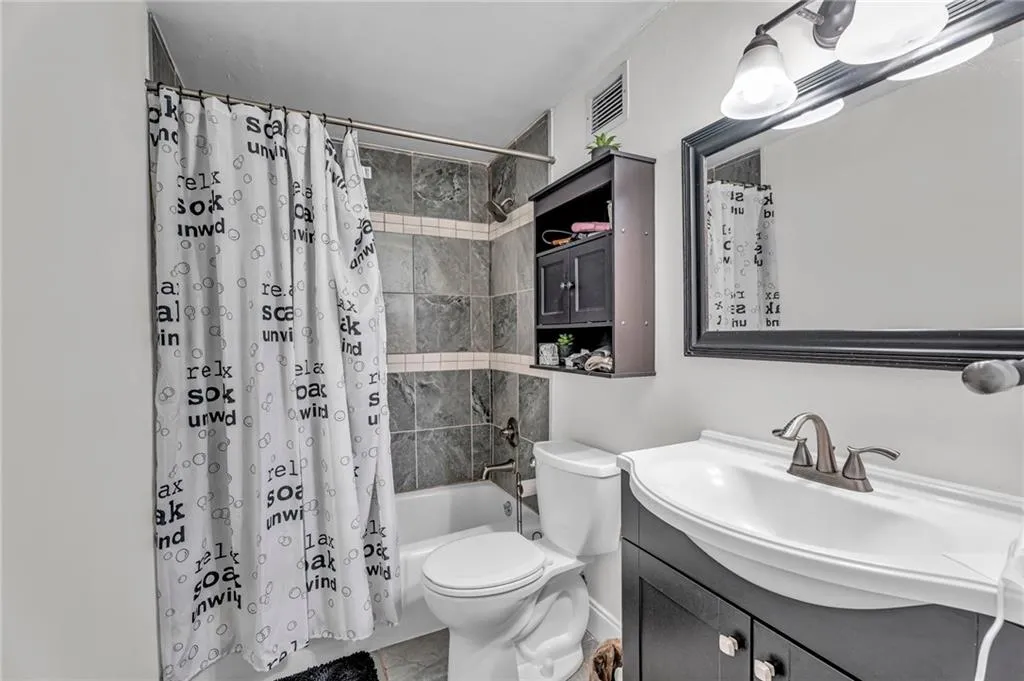 2479 Peachtree Road Ne Unit 508, Atlanta, Georgia 30305, 1 Bedroom Bedrooms, ,1 BathroomBathrooms,Residential,For Sale,2479 Peachtree Road Ne Unit 508,7539749