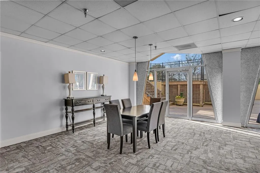 2479 Peachtree Road Ne Unit 508, Atlanta, Georgia 30305, 1 Bedroom Bedrooms, ,1 BathroomBathrooms,Residential,For Sale,2479 Peachtree Road Ne Unit 508,7539749