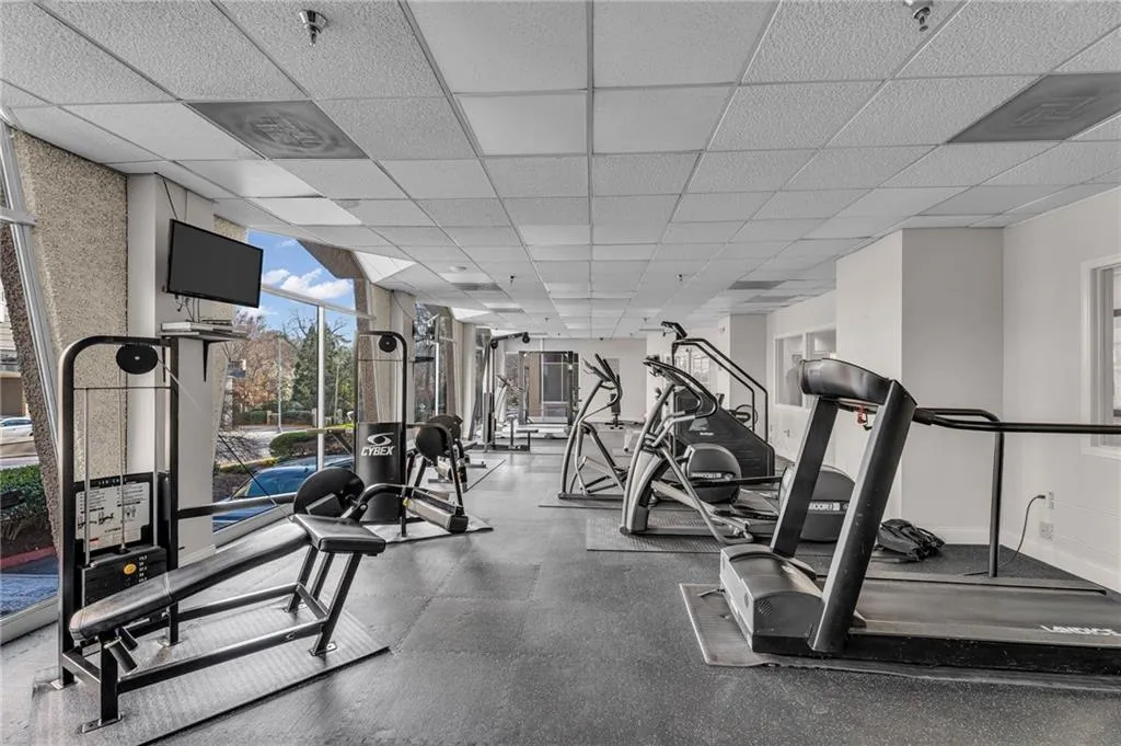 2479 Peachtree Road Ne Unit 508, Atlanta, Georgia 30305, 1 Bedroom Bedrooms, ,1 BathroomBathrooms,Residential,For Sale,2479 Peachtree Road Ne Unit 508,7539749