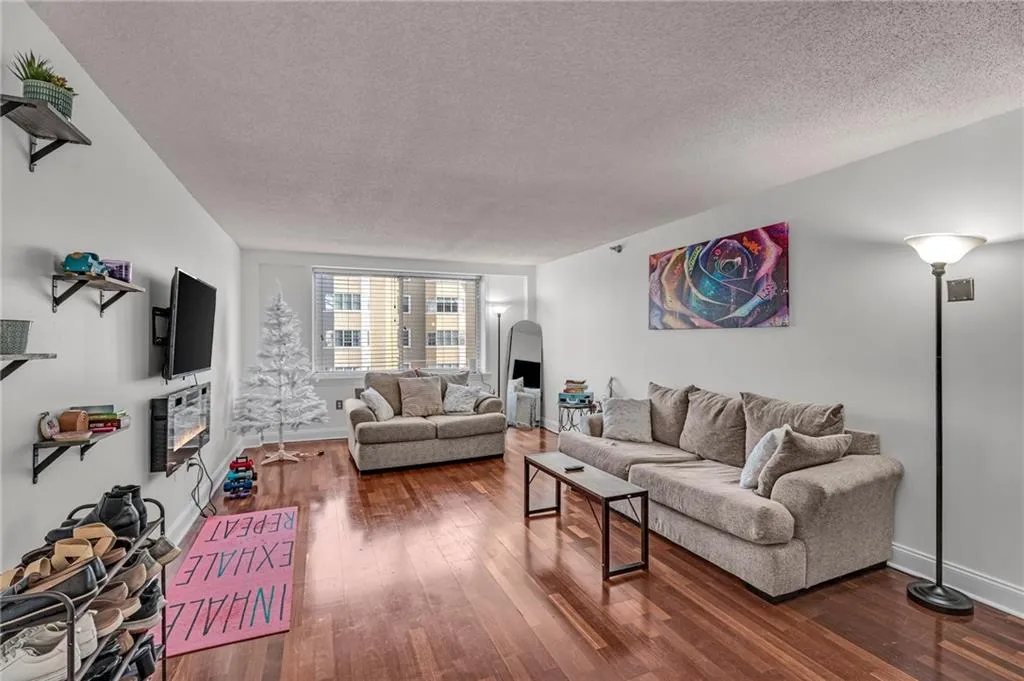 2479 Peachtree Road Ne Unit 508, Atlanta, Georgia 30305, 1 Bedroom Bedrooms, ,1 BathroomBathrooms,Residential,For Sale,2479 Peachtree Road Ne Unit 508,7539749