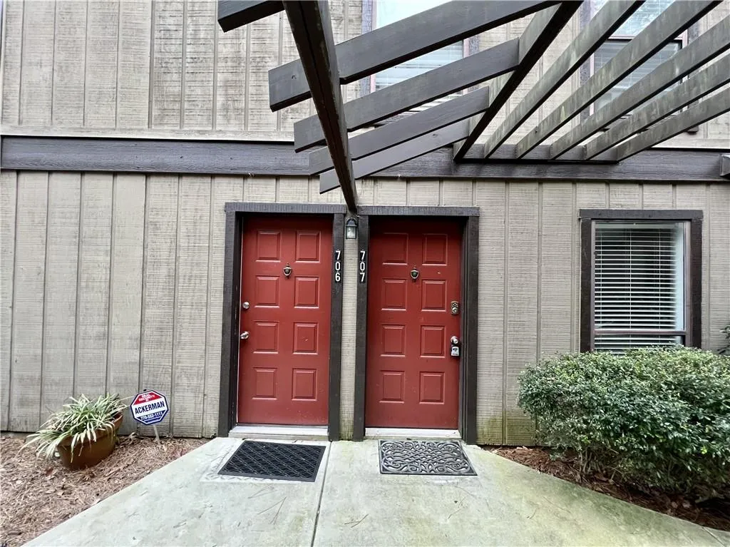 707 River Run Drive, Sandy Springs, Georgia 30350, 1 Bedroom Bedrooms, ,1 BathroomBathrooms,Residential,Sold,707 River Run Drive,7150454