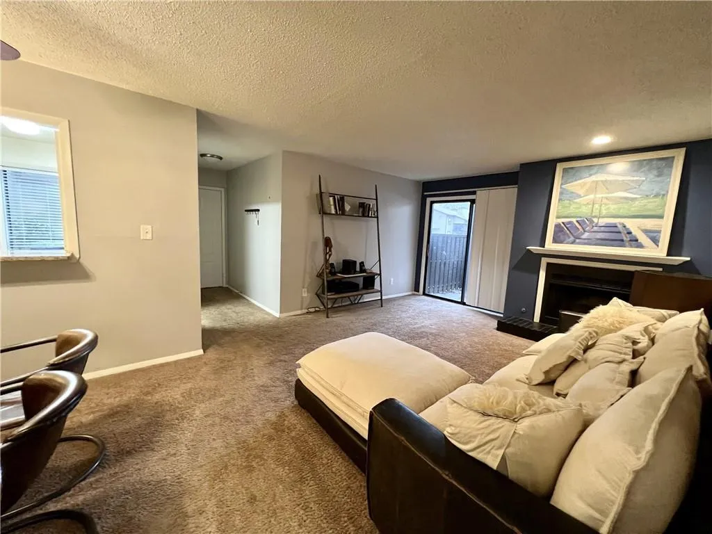 707 River Run Drive, Sandy Springs, Georgia 30350, 1 Bedroom Bedrooms, ,1 BathroomBathrooms,Residential,Sold,707 River Run Drive,7150454