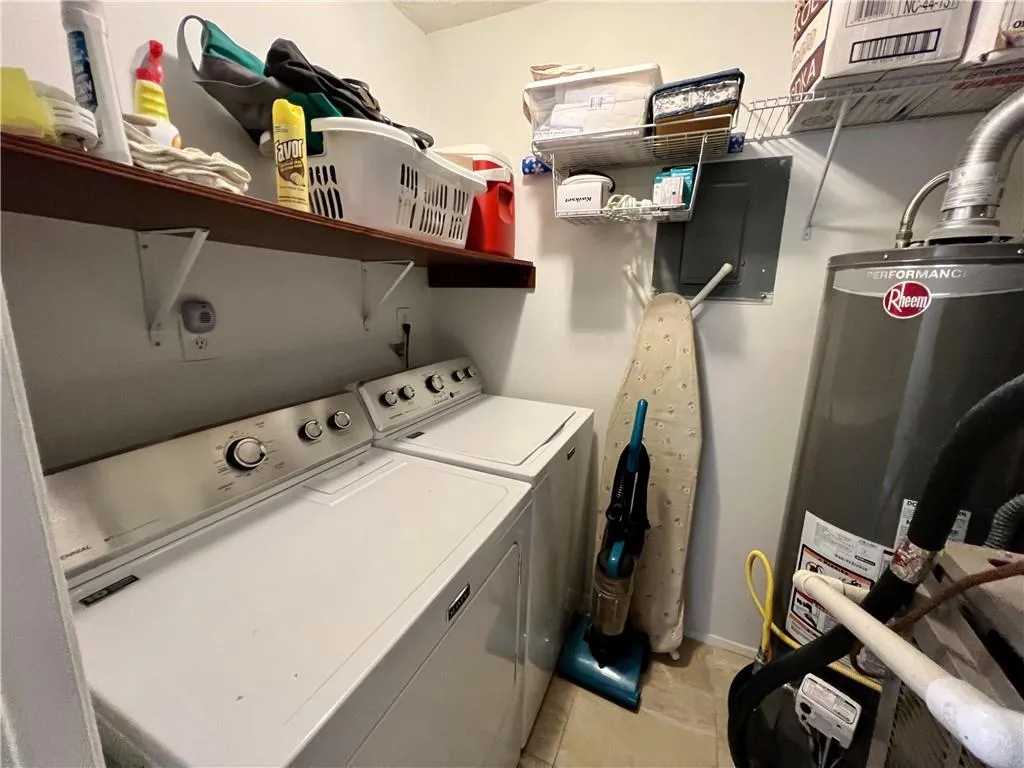 707 River Run Drive, Sandy Springs, Georgia 30350, 1 Bedroom Bedrooms, ,1 BathroomBathrooms,Residential,Sold,707 River Run Drive,7150454