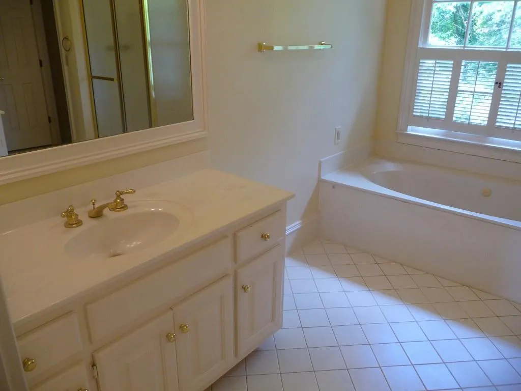 2860 Harwick Drive, Atlanta, Georgia 30350, 5 Bedrooms Bedrooms, ,3 BathroomsBathrooms,Residential,Sold,2860 Harwick Drive,5573845