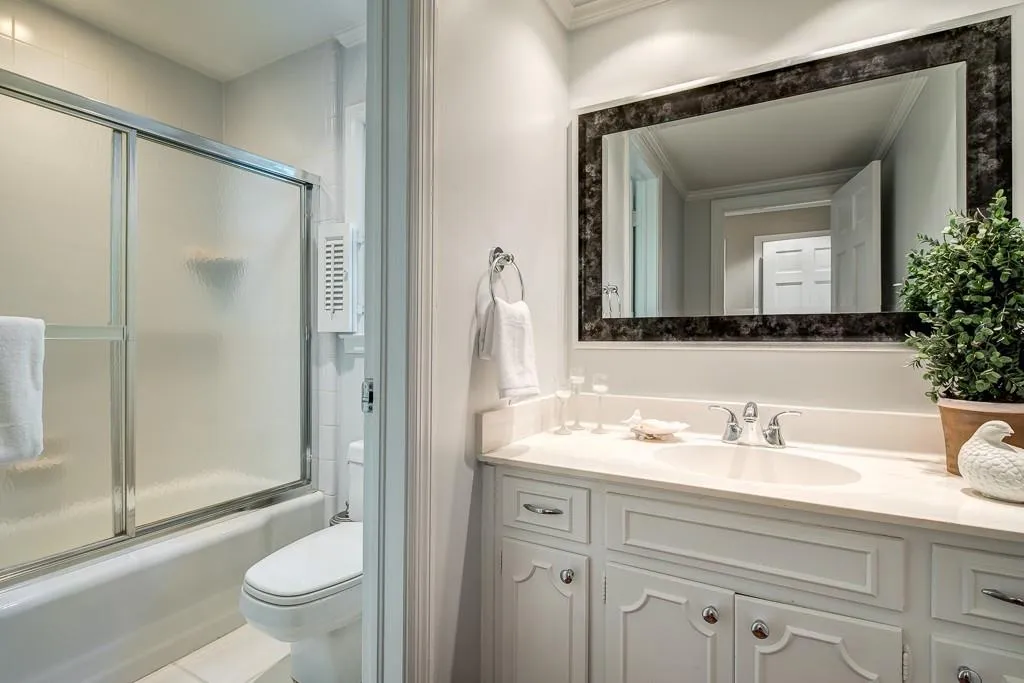 195 Abington Drive, Sandy Springs, Georgia 30328, 5 Bedrooms Bedrooms, ,4 BathroomsBathrooms,Residential,Sold,195 Abington Drive,5864836