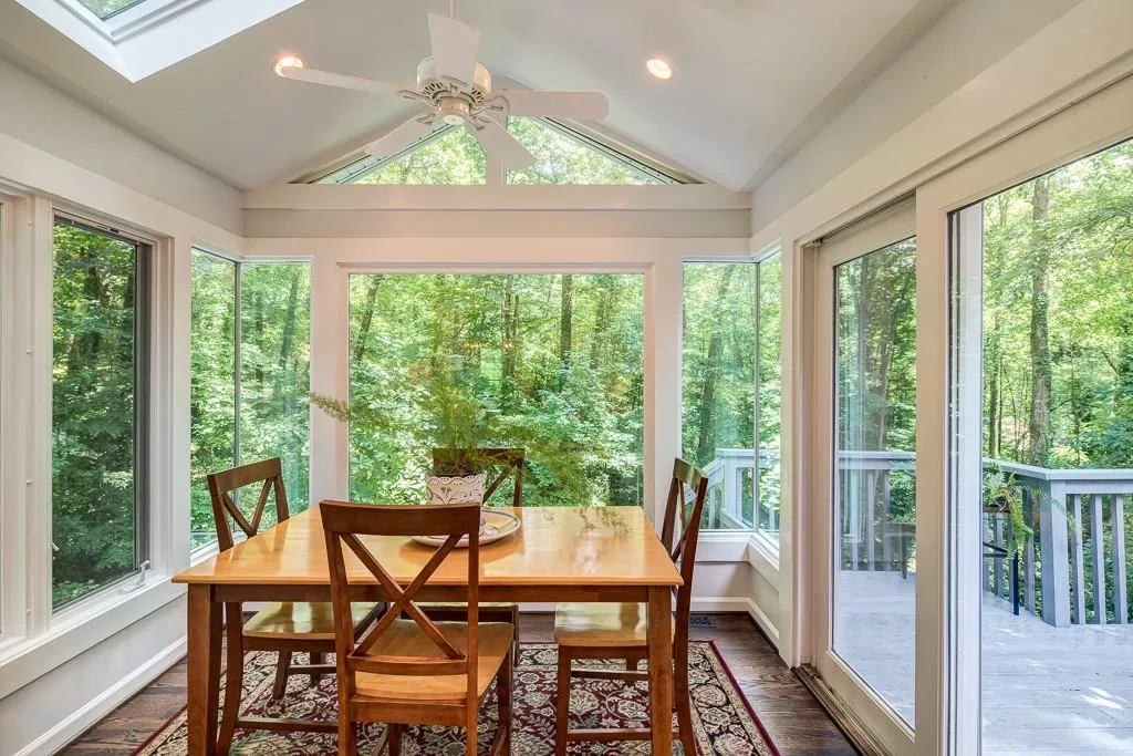 195 Abington Drive, Sandy Springs, Georgia 30328, 5 Bedrooms Bedrooms, ,4 BathroomsBathrooms,Residential,Sold,195 Abington Drive,5864836