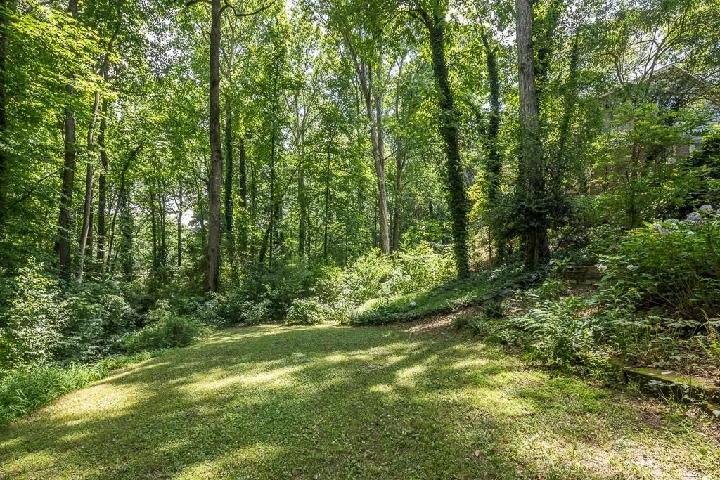 195 Abington Drive, Sandy Springs, Georgia 30328, 5 Bedrooms Bedrooms, ,4 BathroomsBathrooms,Residential,Sold,195 Abington Drive,5864836