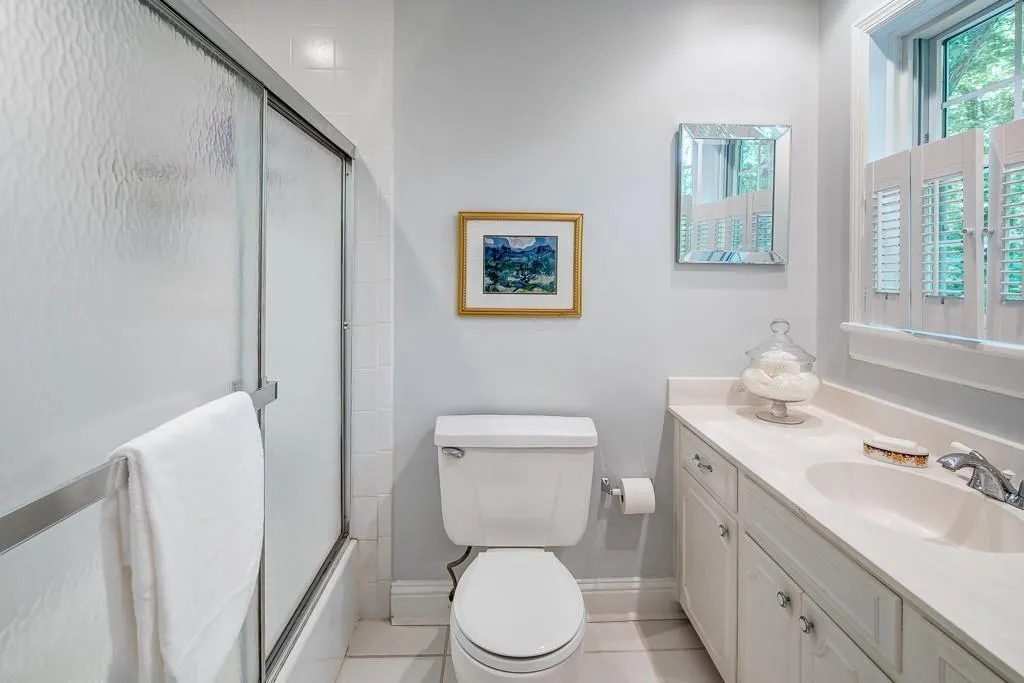 195 Abington Drive, Sandy Springs, Georgia 30328, 5 Bedrooms Bedrooms, ,4 BathroomsBathrooms,Residential,Sold,195 Abington Drive,5864836