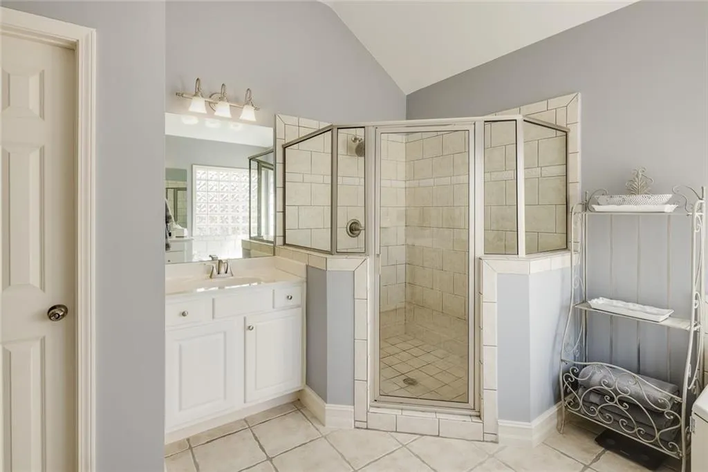 7340 Village Creek Trace, Sandy Springs, Georgia 30328, 4 Bedrooms Bedrooms, ,3 BathroomsBathrooms,Residential,Sold,7340 Village Creek Trace,7193379