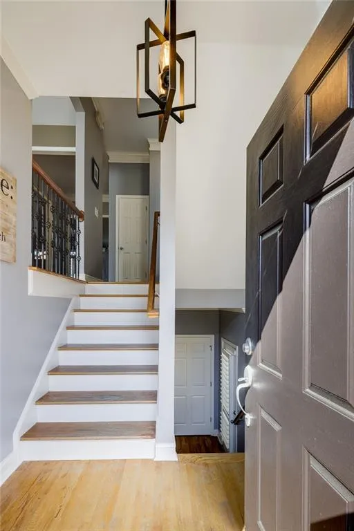 7340 Village Creek Trace, Sandy Springs, Georgia 30328, 4 Bedrooms Bedrooms, ,3 BathroomsBathrooms,Residential,Sold,7340 Village Creek Trace,7193379