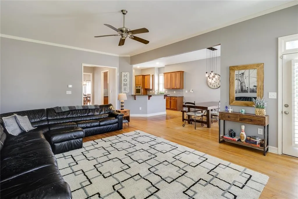 7340 Village Creek Trace, Sandy Springs, Georgia 30328, 4 Bedrooms Bedrooms, ,3 BathroomsBathrooms,Residential,Sold,7340 Village Creek Trace,7193379