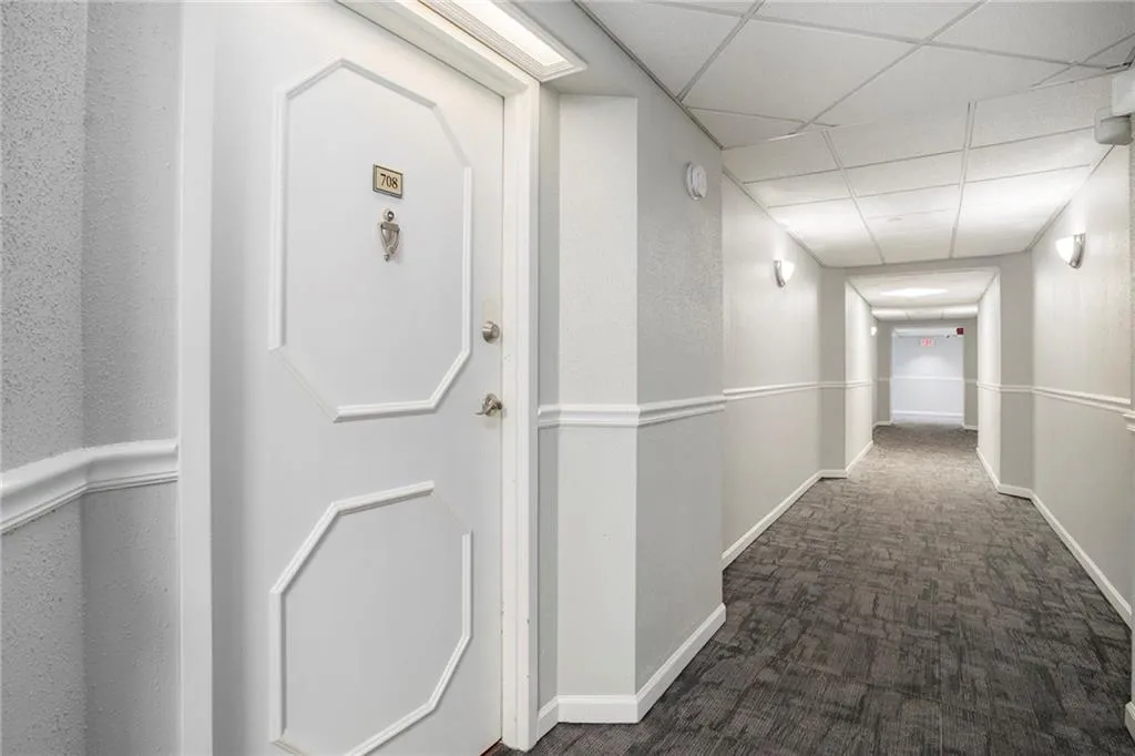 2479 Peachtree Road Ne Unit 708, Atlanta, Georgia 30305, 1 Bedroom Bedrooms, ,1 BathroomBathrooms,Residential,For Sale,2479 Peachtree Road Ne Unit 708,7672297