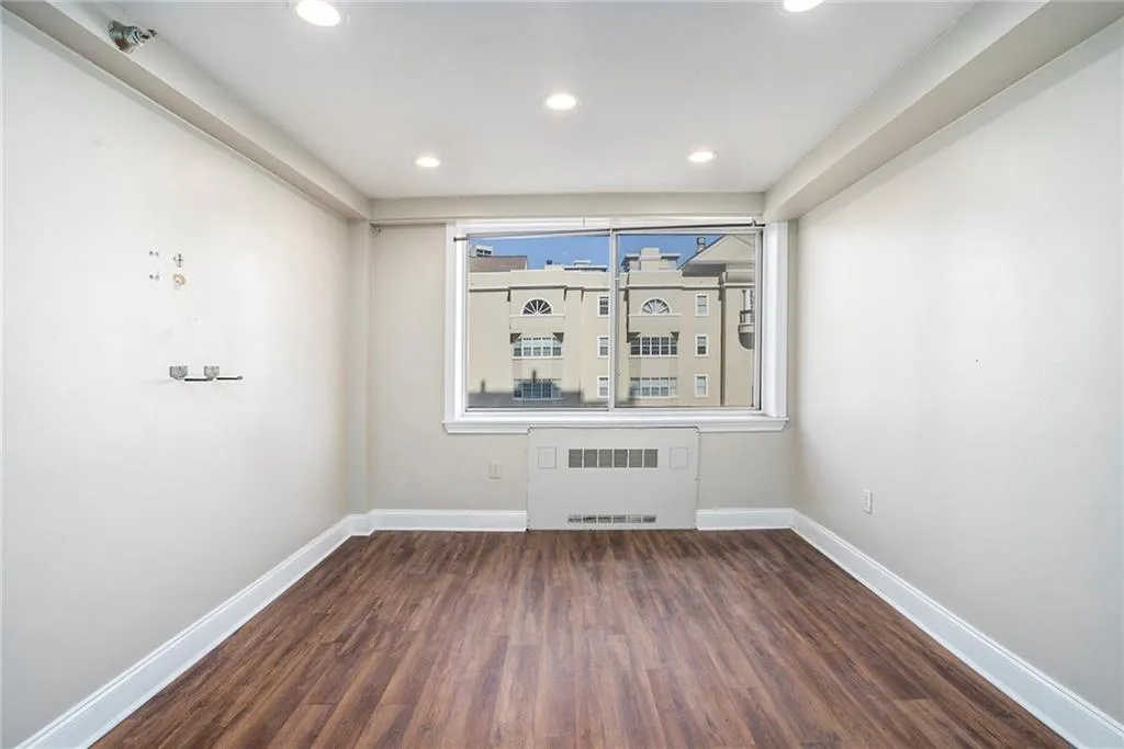 2479 Peachtree Road Ne Unit 708, Atlanta, Georgia 30305, 1 Bedroom Bedrooms, ,1 BathroomBathrooms,Residential,For Sale,2479 Peachtree Road Ne Unit 708,7672297