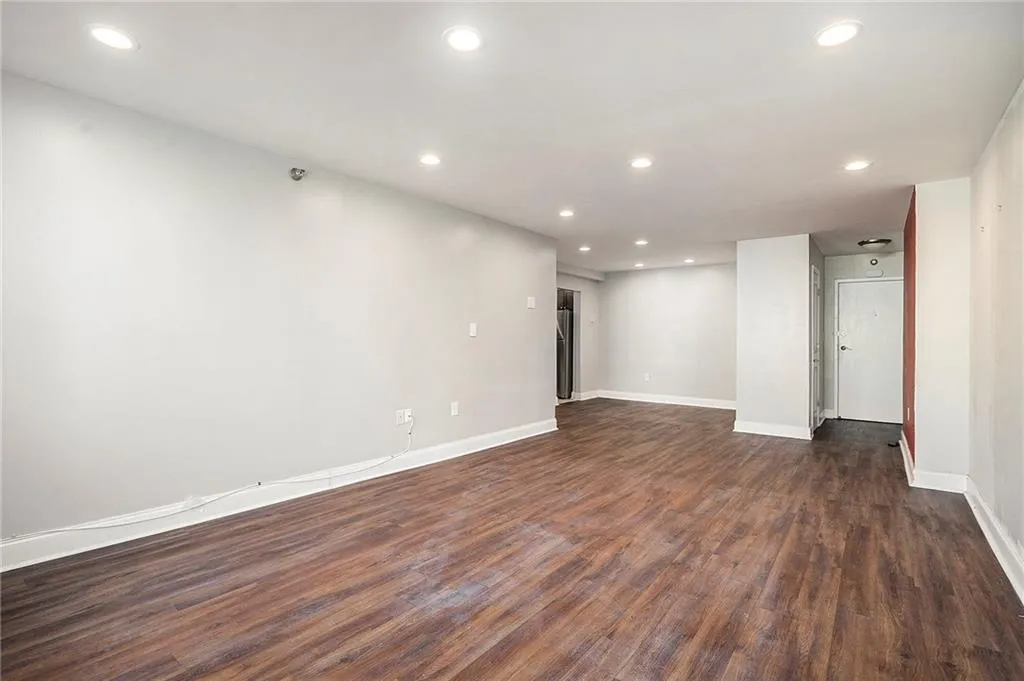 2479 Peachtree Road Ne Unit 708, Atlanta, Georgia 30305, 1 Bedroom Bedrooms, ,1 BathroomBathrooms,Residential,For Sale,2479 Peachtree Road Ne Unit 708,7672297