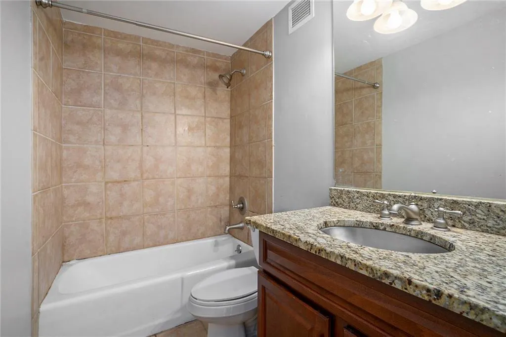 2479 Peachtree Road Ne Unit 708, Atlanta, Georgia 30305, 1 Bedroom Bedrooms, ,1 BathroomBathrooms,Residential,For Sale,2479 Peachtree Road Ne Unit 708,7672297