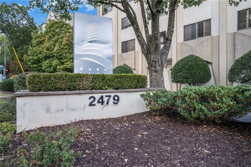 2479 Peachtree Road Ne Unit 708, Atlanta, Georgia 30305, 1 Bedroom Bedrooms, ,1 BathroomBathrooms,Residential,For Sale,2479 Peachtree Road Ne Unit 708,7672297