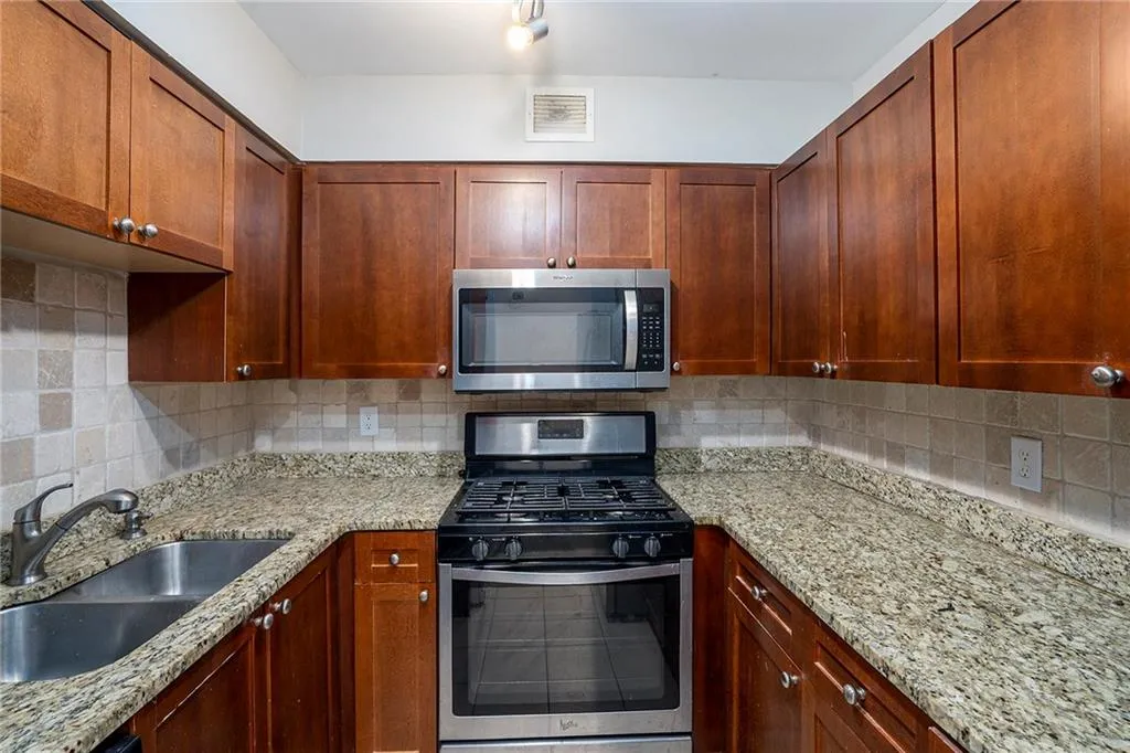 2479 Peachtree Road Ne Unit 708, Atlanta, Georgia 30305, 1 Bedroom Bedrooms, ,1 BathroomBathrooms,Residential,For Sale,2479 Peachtree Road Ne Unit 708,7672297