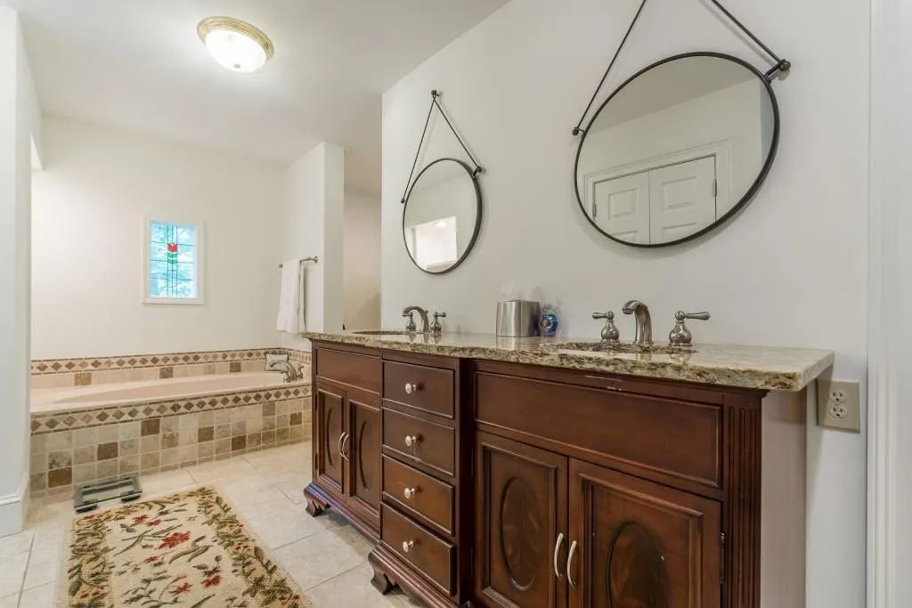 50 Serendipity Way, Sandy Springs, Georgia 30350, 4 Bedrooms Bedrooms, ,3 BathroomsBathrooms,Residential,Sold,50 Serendipity Way,6800869