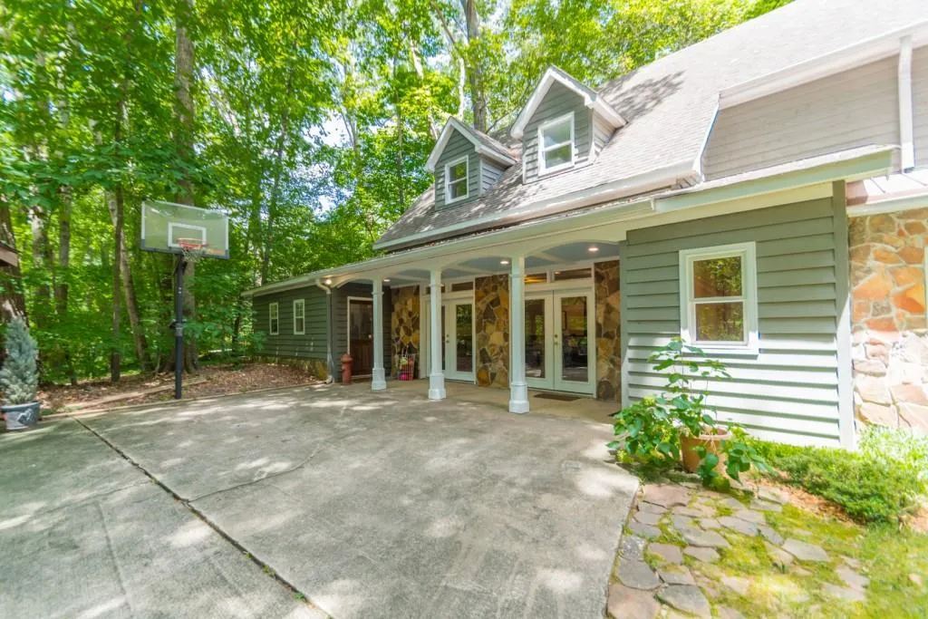 50 Serendipity Way, Sandy Springs, Georgia 30350, 4 Bedrooms Bedrooms, ,3 BathroomsBathrooms,Residential,Sold,50 Serendipity Way,6800869