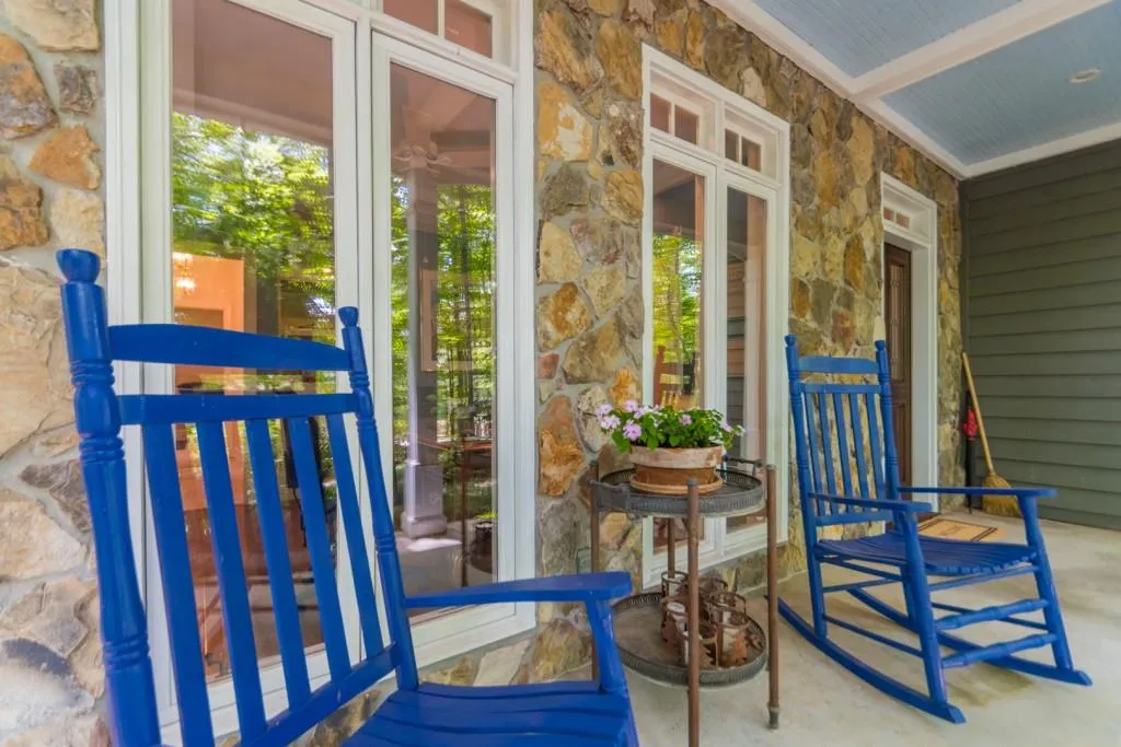 50 Serendipity Way, Sandy Springs, Georgia 30350, 4 Bedrooms Bedrooms, ,3 BathroomsBathrooms,Residential,Sold,50 Serendipity Way,6800869