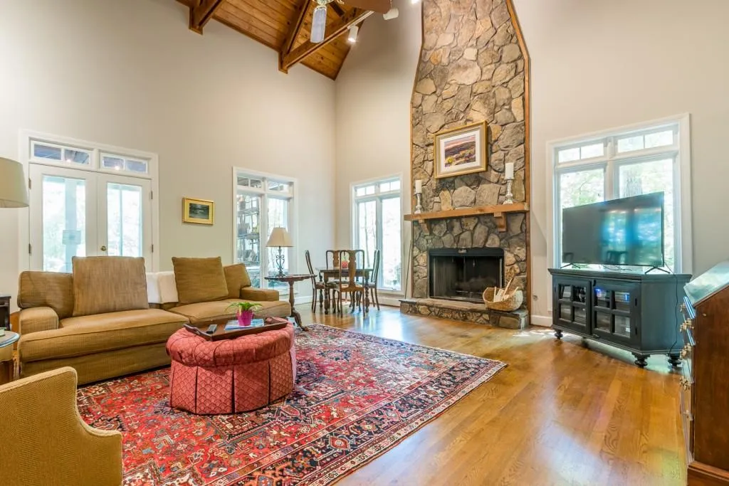 50 Serendipity Way, Sandy Springs, Georgia 30350, 4 Bedrooms Bedrooms, ,3 BathroomsBathrooms,Residential,Sold,50 Serendipity Way,6800869