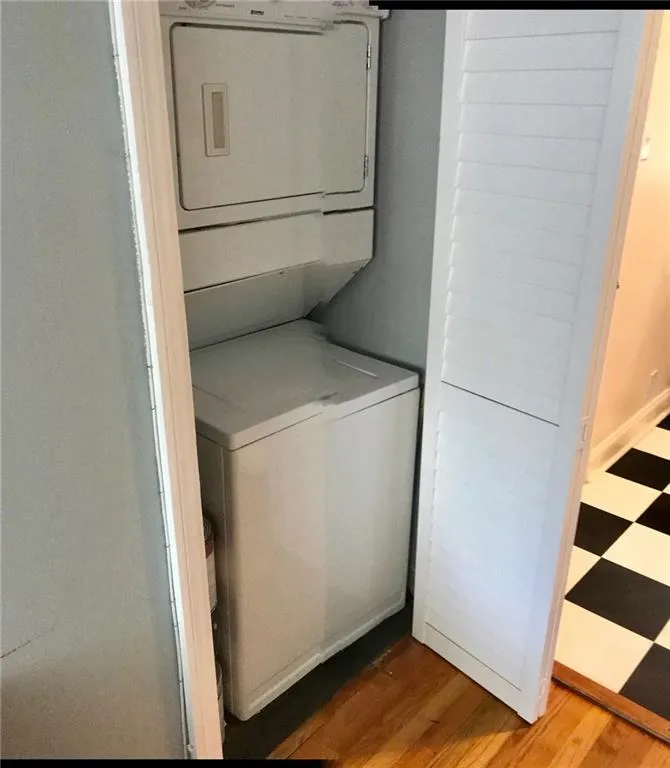 2240 Cheshire Bridge Road Ne Unit 208, Atlanta, Georgia 30324, 2 Bedrooms Bedrooms, ,1 BathroomBathrooms,Residential,Sold,2240 Cheshire Bridge Road Ne Unit 208,6034390