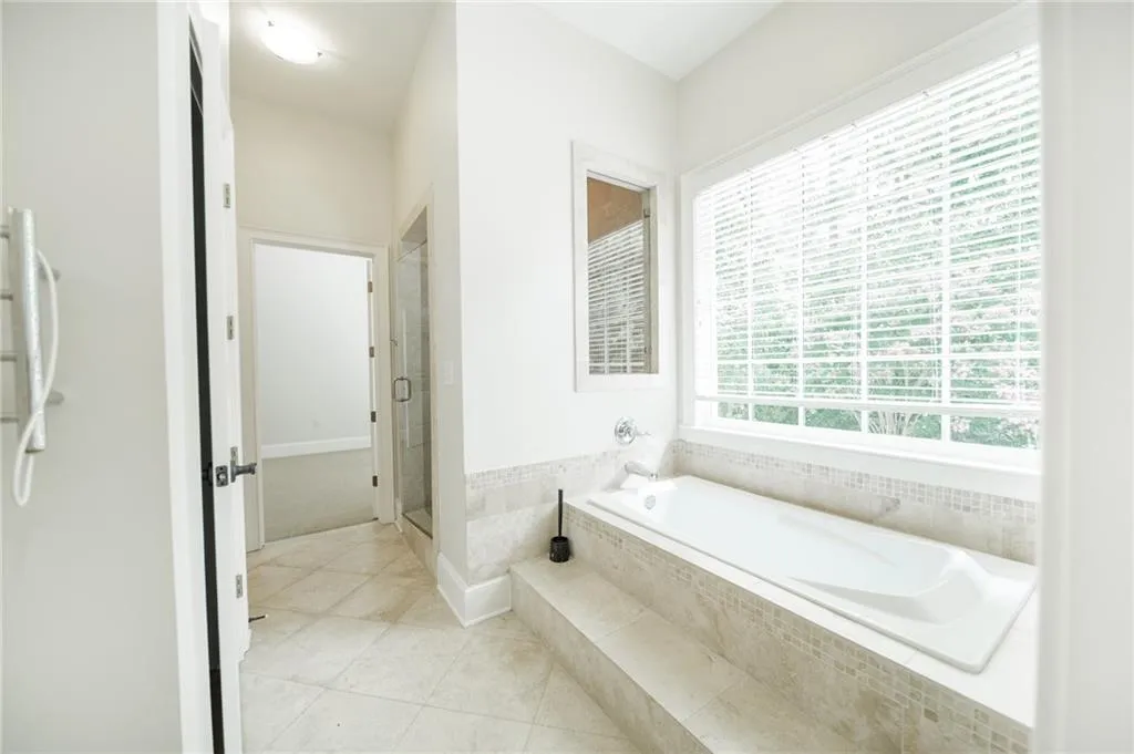 5225 S Trimble Road, Atlanta, Georgia 30342, 5 Bedrooms Bedrooms, ,3 BathroomsBathrooms,Residential,Sold,5225 S Trimble Road,6588904