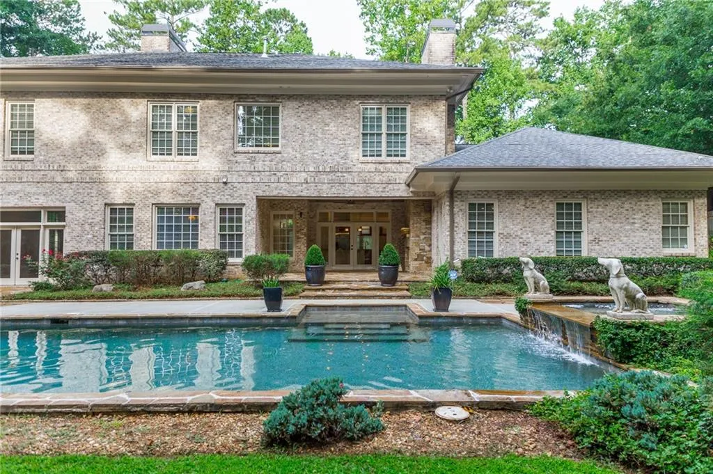 5225 S Trimble Road, Atlanta, Georgia 30342, 5 Bedrooms Bedrooms, ,3 BathroomsBathrooms,Residential,Sold,5225 S Trimble Road,6588904