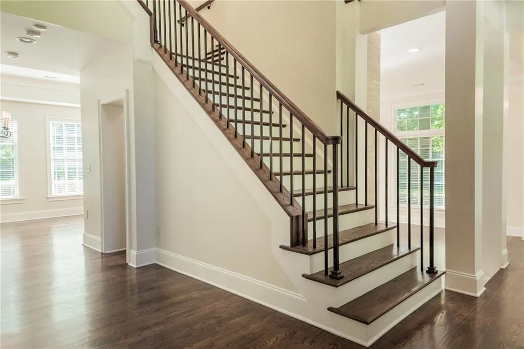 5225 S Trimble Road, Atlanta, Georgia 30342, 5 Bedrooms Bedrooms, ,3 BathroomsBathrooms,Residential,Sold,5225 S Trimble Road,6588904