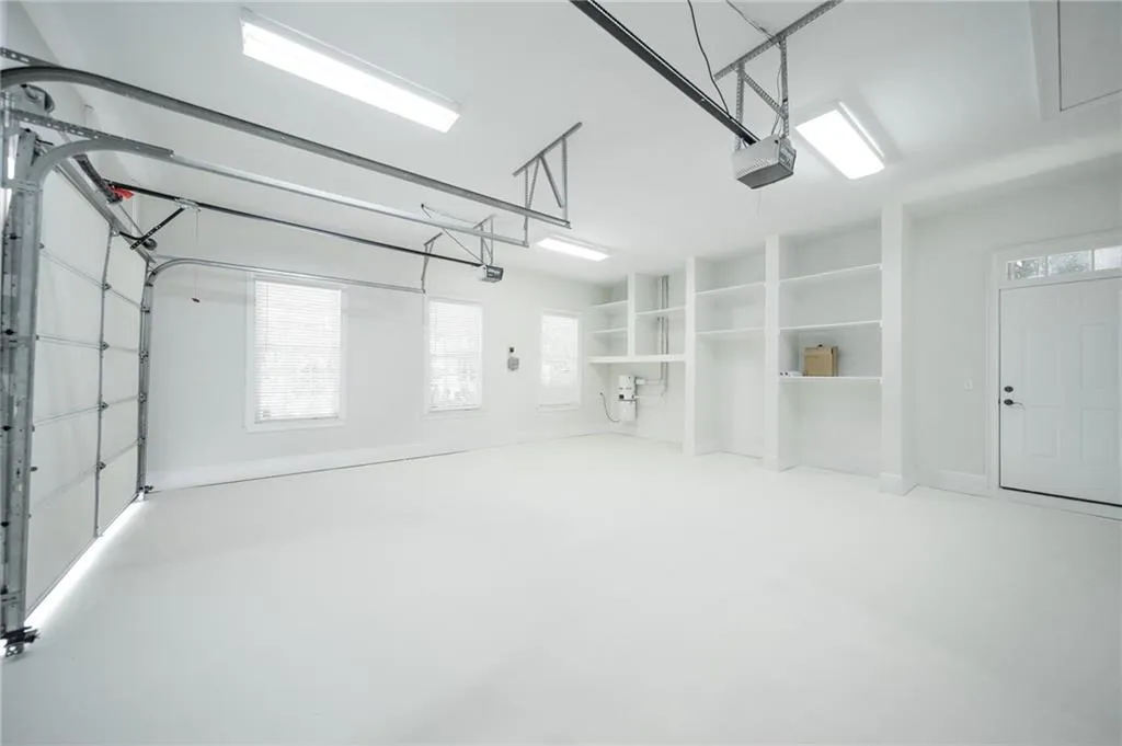 5225 S Trimble Road, Atlanta, Georgia 30342, 5 Bedrooms Bedrooms, ,3 BathroomsBathrooms,Residential,Sold,5225 S Trimble Road,6588904