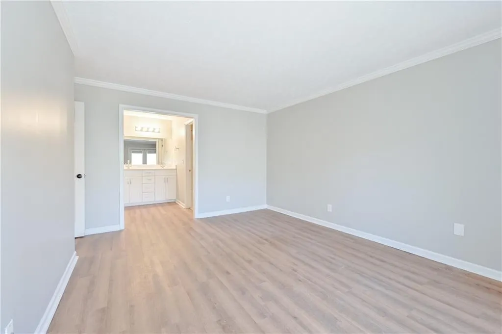 30 Normandy Court Ne Unit 201, Atlanta, Georgia 30324, 3 Bedrooms Bedrooms, ,2 BathroomsBathrooms,Residential,Sold,30 Normandy Court Ne Unit 201,6846158