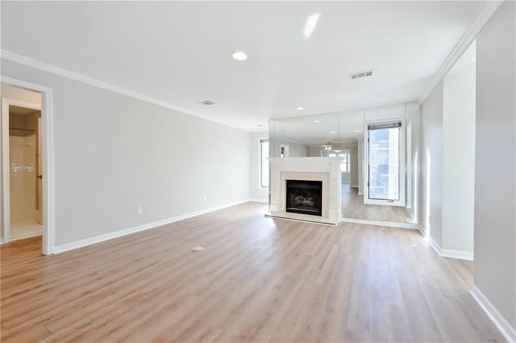30 Normandy Court Ne Unit 201, Atlanta, Georgia 30324, 3 Bedrooms Bedrooms, ,2 BathroomsBathrooms,Residential,Sold,30 Normandy Court Ne Unit 201,6846158