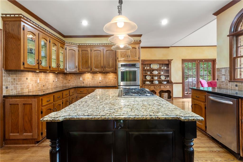 130 Classic Cove, Sandy Springs, Georgia 30350, 4 Bedrooms Bedrooms, ,4 BathroomsBathrooms,Residential,Sold,130 Classic Cove,7271920