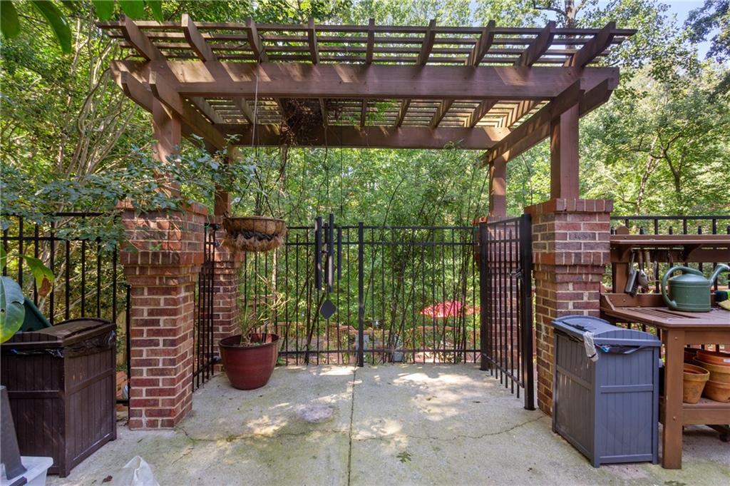 130 Classic Cove, Sandy Springs, Georgia 30350, 4 Bedrooms Bedrooms, ,4 BathroomsBathrooms,Residential,Sold,130 Classic Cove,7271920