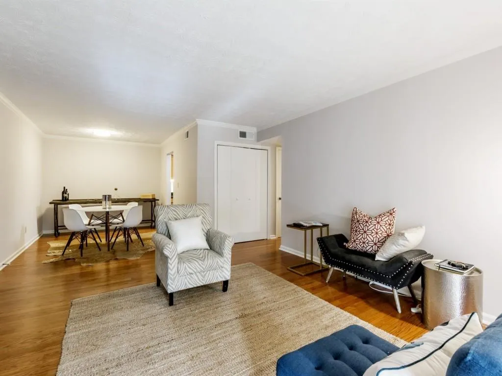 3155 Seven Pines Court Unit 301, Atlanta, Georgia 30339, 2 Bedrooms Bedrooms, ,2 BathroomsBathrooms,Residential,Sold,3155 Seven Pines Court Unit 301,5990982
