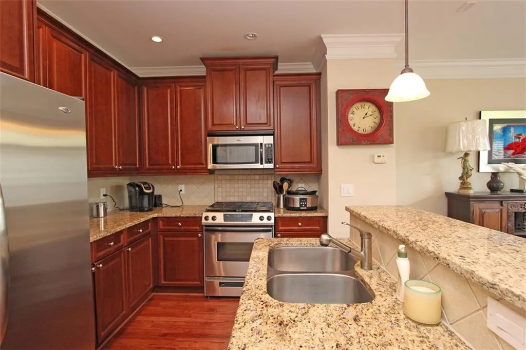 49 High Top Way, Atlanta, Georgia 30328, 3 Bedrooms Bedrooms, ,3 BathroomsBathrooms,Residential,Sold,49 High Top Way,5669898