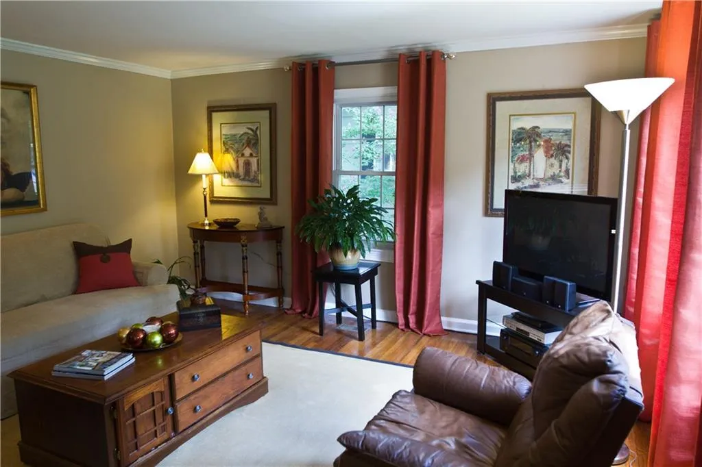 1138 Country Lane Ne, Atlanta, Georgia 30324, 2 Bedrooms Bedrooms, ,1 BathroomBathrooms,Residential,Sold,1138 Country Lane Ne,5831129