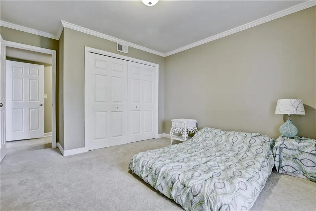 6851 Roswell Road Unit H28, Atlanta, Georgia 30328, 2 Bedrooms Bedrooms, ,2 BathroomsBathrooms,Residential,Sold,6851 Roswell Road Unit H28,5884365