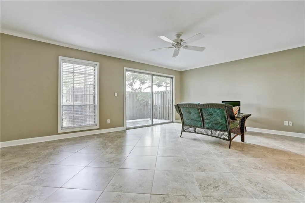 6851 Roswell Road Unit H28, Atlanta, Georgia 30328, 2 Bedrooms Bedrooms, ,2 BathroomsBathrooms,Residential,Sold,6851 Roswell Road Unit H28,5884365