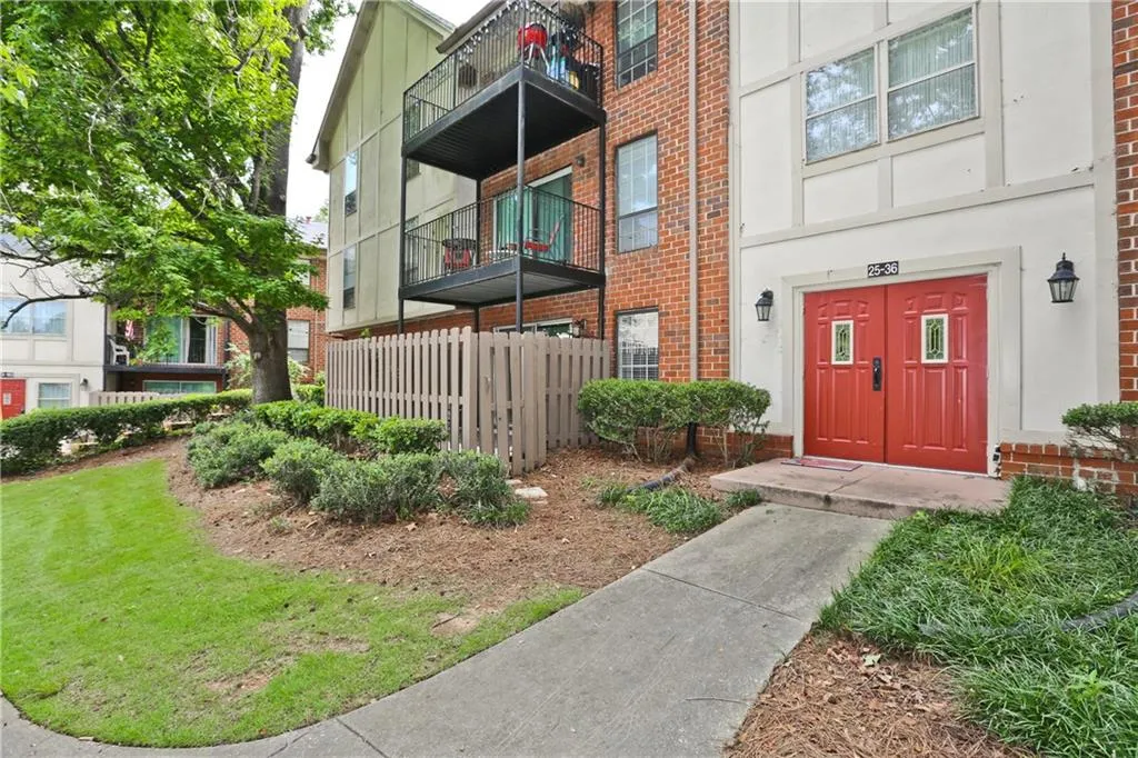 6851 Roswell Road Unit H28, Atlanta, Georgia 30328, 2 Bedrooms Bedrooms, ,2 BathroomsBathrooms,Residential,Sold,6851 Roswell Road Unit H28,5884365