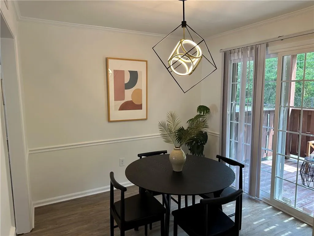 5517 Kingsport Drive, Sandy Springs, Georgia 30342, 2 Bedrooms Bedrooms, ,1 BathroomBathrooms,Residential,Sold,5517 Kingsport Drive,7206339