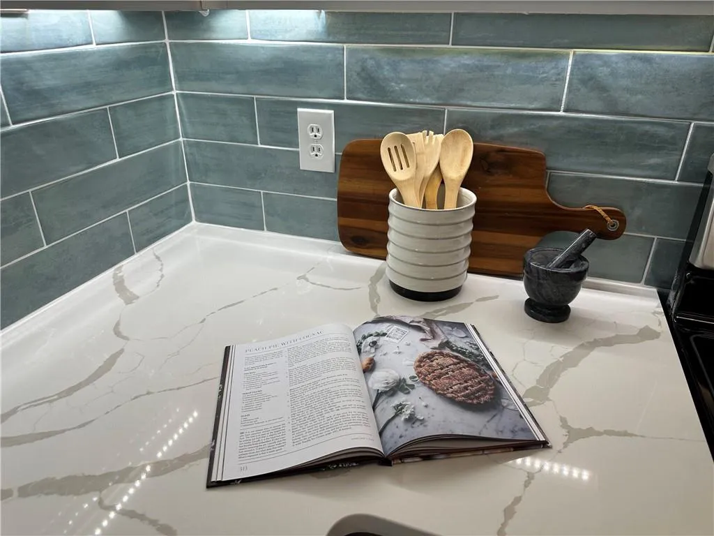 5517 Kingsport Drive, Sandy Springs, Georgia 30342, 2 Bedrooms Bedrooms, ,1 BathroomBathrooms,Residential,Sold,5517 Kingsport Drive,7206339