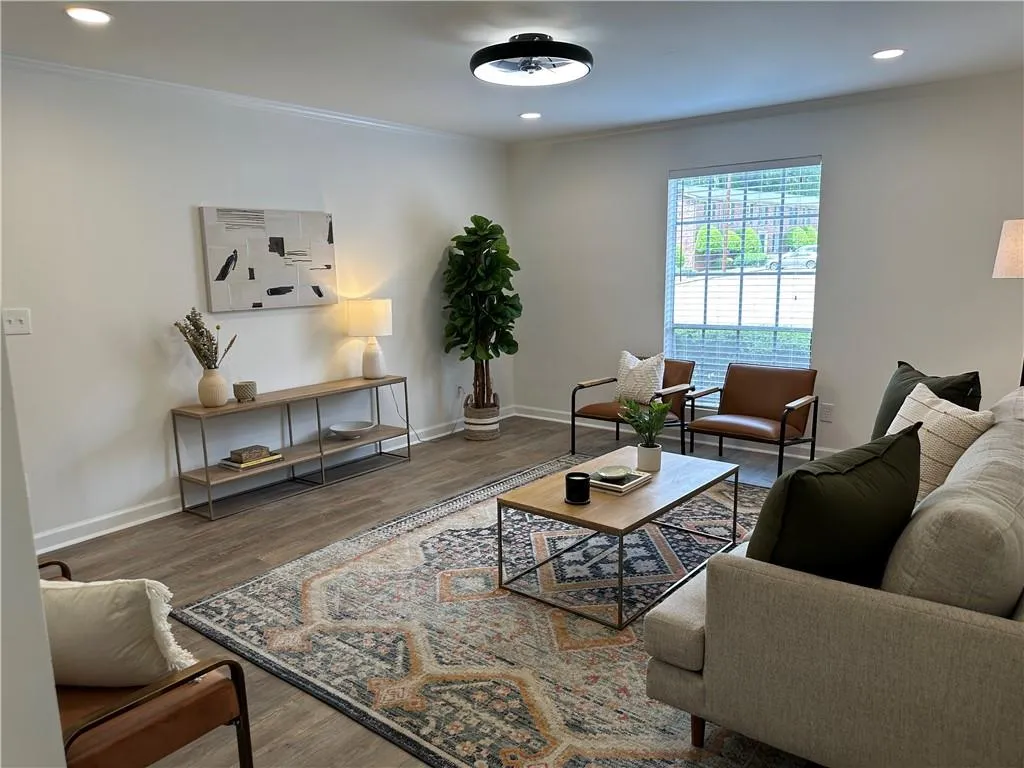 5517 Kingsport Drive, Sandy Springs, Georgia 30342, 2 Bedrooms Bedrooms, ,1 BathroomBathrooms,Residential,Sold,5517 Kingsport Drive,7206339