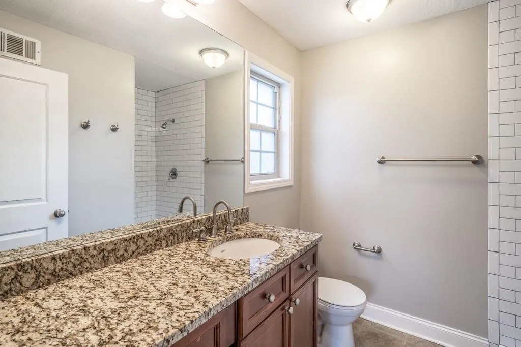 750 Dalrymple Road Unit L3, Sandy Springs, Georgia 30328, 2 Bedrooms Bedrooms, ,2 BathroomsBathrooms,Residential,Sold,750 Dalrymple Road Unit L3,6724276