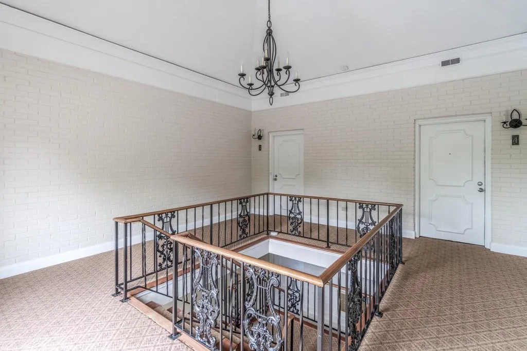 750 Dalrymple Road Unit L3, Sandy Springs, Georgia 30328, 2 Bedrooms Bedrooms, ,2 BathroomsBathrooms,Residential,Sold,750 Dalrymple Road Unit L3,6724276